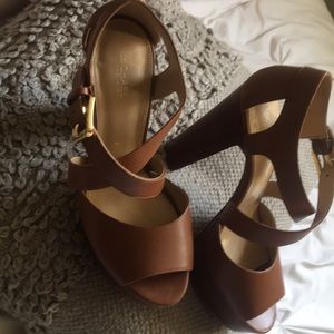 MICHAEL KORS LEATHER HEELS